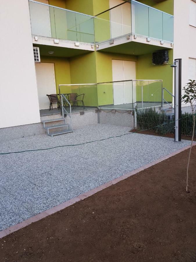 Apartmani Matko Nin Exterior photo